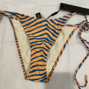 Triangl bikini bottoms size medium new